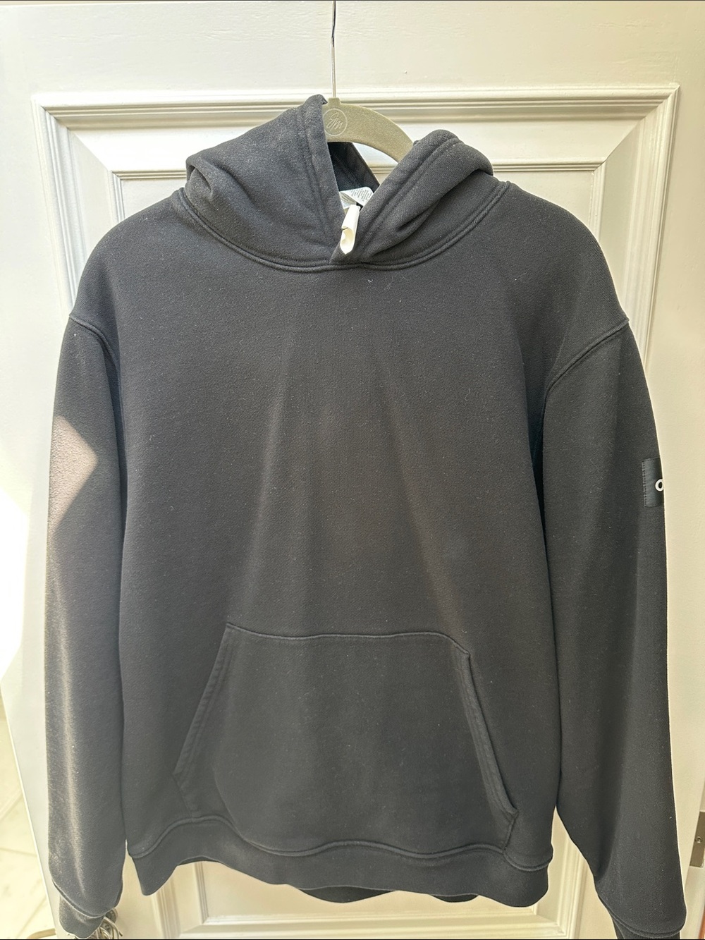 Alo Black Heavy Pullover Hoodie - Classic Cozy Sweatshirt